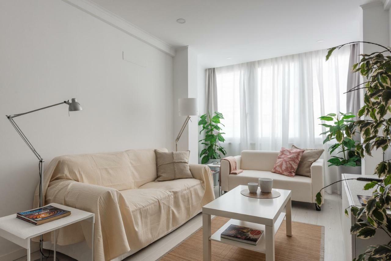 ליסבון Light-Filled, Fully Renovated Apt Near Belem, By Timecooler מראה חיצוני תמונה